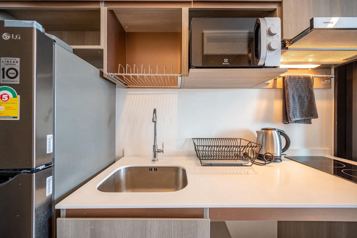 For RentCondoOnnut, Udomsuk : [For Rent] Knightsbridge Prime Onnut Condo @BTS On-Nut. Good location 16,500 baht/month. Beautiful unit. Safe from Earthquake incident.