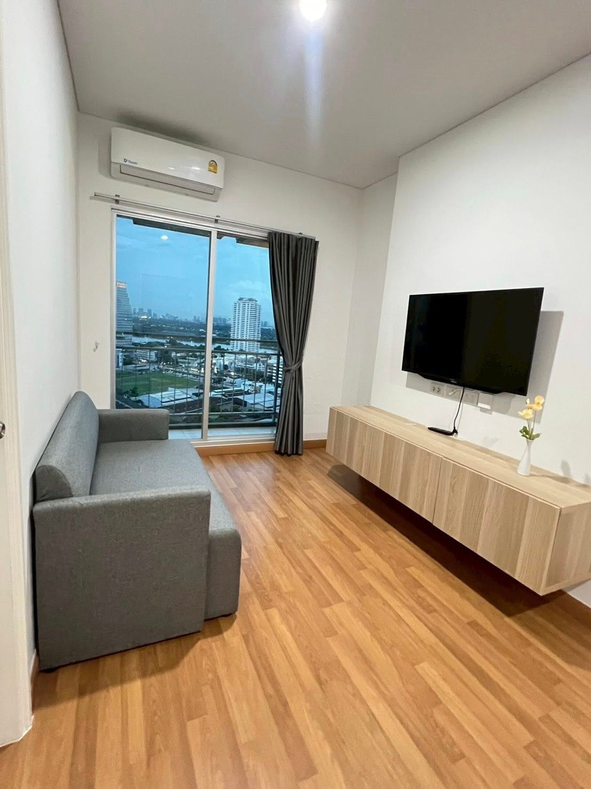 ให้เช่าคอนโดพระราม 3 สาธุประดิษฐ์ : ให้เช่า Lumpini Place Rama 3-Riverview เช่าระยะสั้นได้! 6 เดือนก็ราคาเดิม ห้องแต่งครบชั้นสูง ลุมพินี พระราม 3