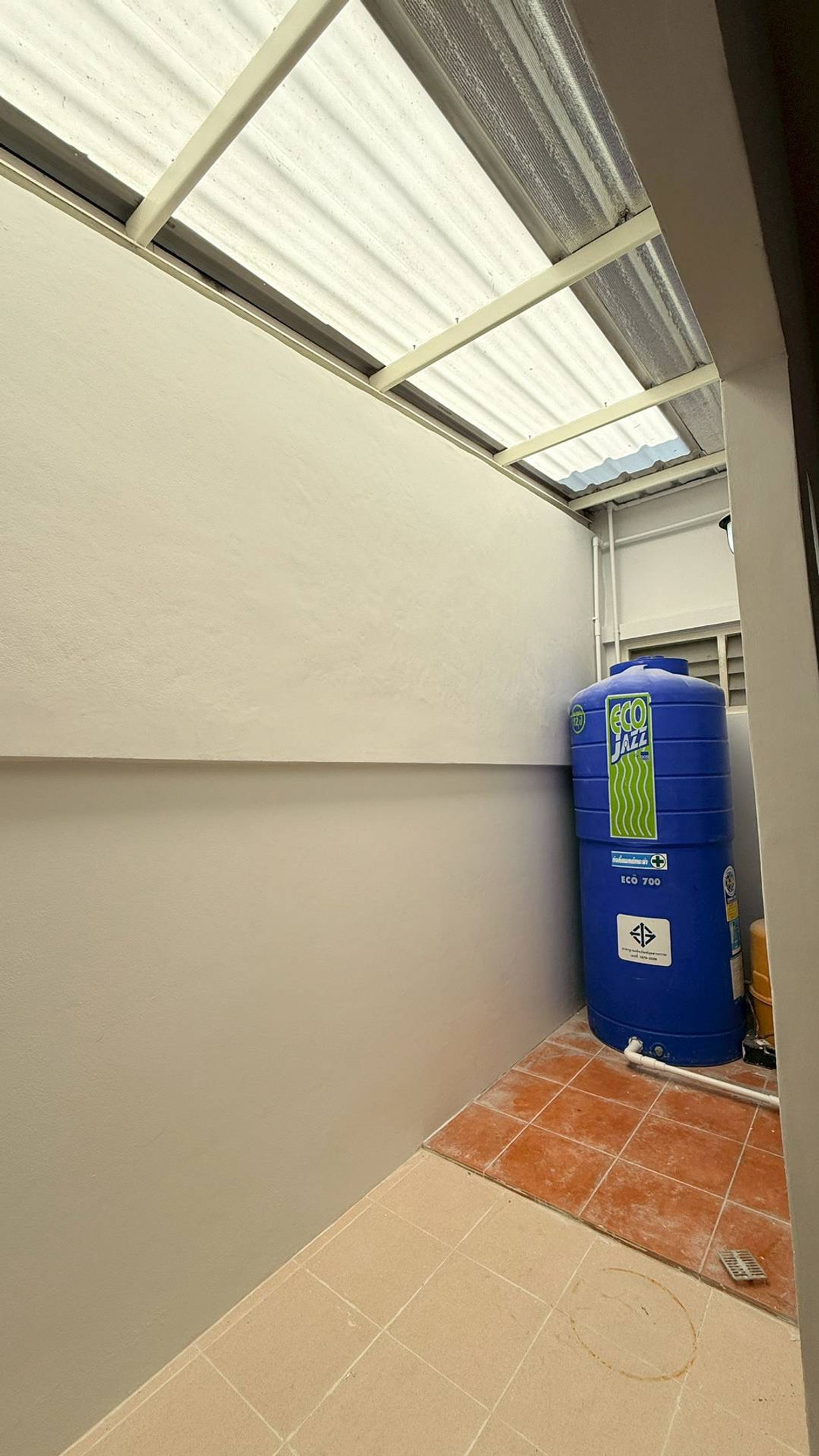 ขายทาวน์โฮมลาดกระบัง สุวรรณภูมิ : ขายด่วน ทฮ 2 ชั้น 3 ห้องนอน รีโนเวทใหม่ทั้งหมด หมู่บ้าน ดิเอ็กคลูซีฟ เฉลิมพระเกียรติ ร.9 ซอย72 ใกล้วงแหวนกาญจนาภิเษก, สนามบินสุวรรณภูมิ (Gant-285)