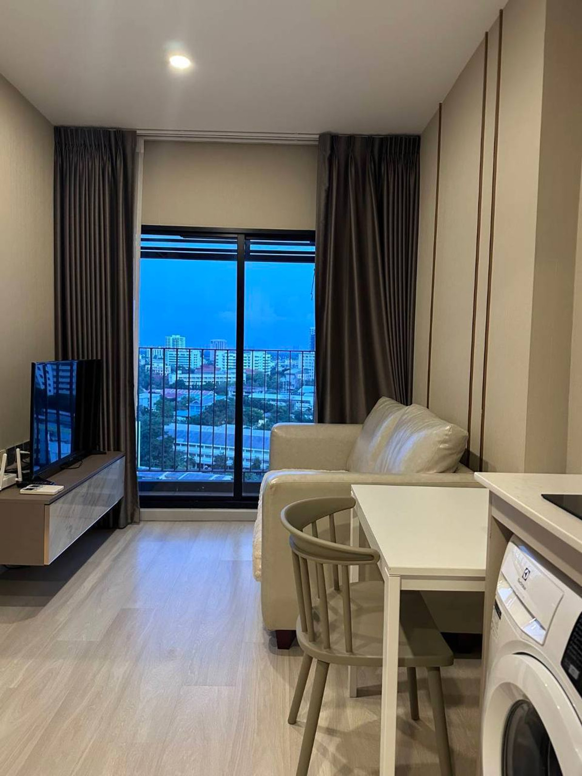 ให้เช่าคอนโดสาทร นราธิวาส : Knightsbridge Prime Sathorn【𝐑𝐄𝐍𝐓】🔥รายละเอียดเนี้ยบ ขับความพรีเมียมทุกมุม🔥 ติดต่อไลน์ไอดี: @hacondo