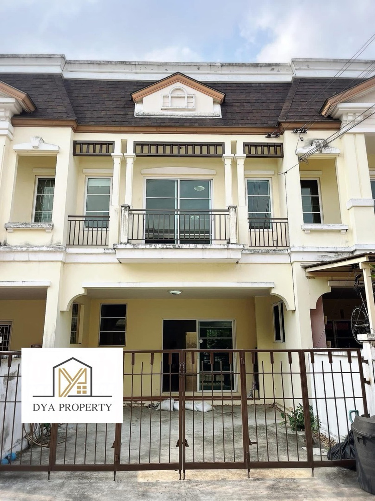 ให้เช่าทาวน์โฮมพระราม 5 ราชพฤกษ์ บางกรวย : ให้เช่าทาวน์เฮาส์ 2 ชั้น ธนาสิริ ราชพฤกษ์ 2 ติดถนนราชพฤกษ์ เลี้ยงสัตว์ได้