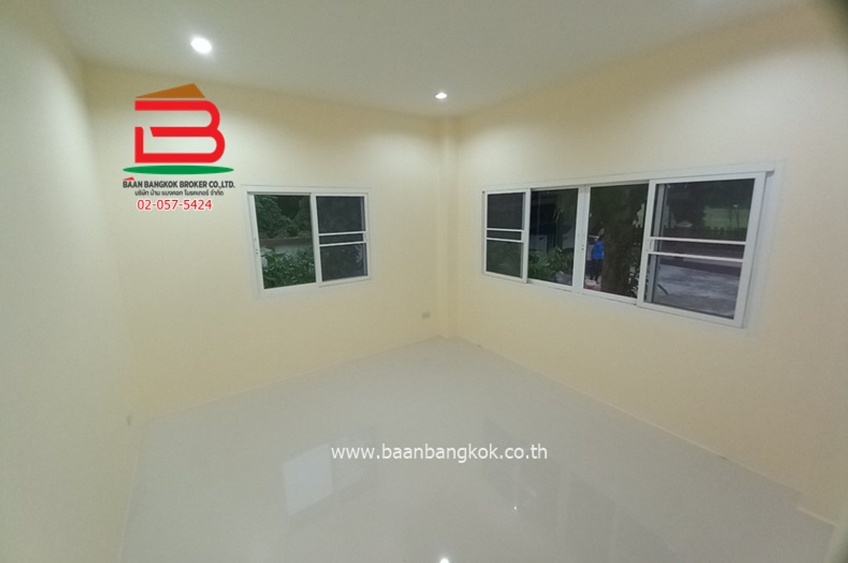 For SaleHousePrachin Buri : Single house on the edge of Si Maha Phot District, area 121 sq m., Highway 3070, Si Maha Phot District, Prachinburi Province.