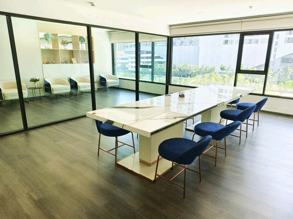 For RentCondoBangna, Bearing, Lasalle : ✨ New condo, first hand, new building, every item in the room is brand new. Ready to move in immediately! 🚝 Very good location, near BTS Bangna 500 meters.