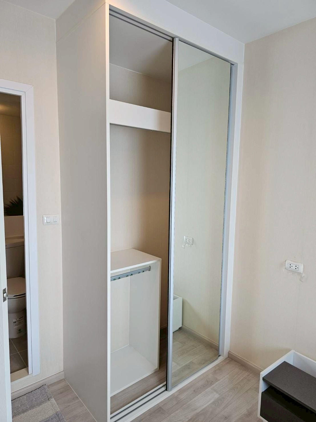 ขายคอนโดนนทบุรี บางใหญ่ บางบัวทอง : 95500 - ขายถูกกว่าราคาประเมิน พลัมคอนโด เซ็นทรัลสเตชัน เฟส2 ตึกB หน้าสุด สะดวกเดินไปห้างเซ็นทรัลเวสเกตได้เลย ใกล้ MRT บางใหญ่ ใกล้ทางด่วนมอเตอร์เวย์ M81 ต.เสาธงหิน อ.บางใหญ่ นนทบุรี