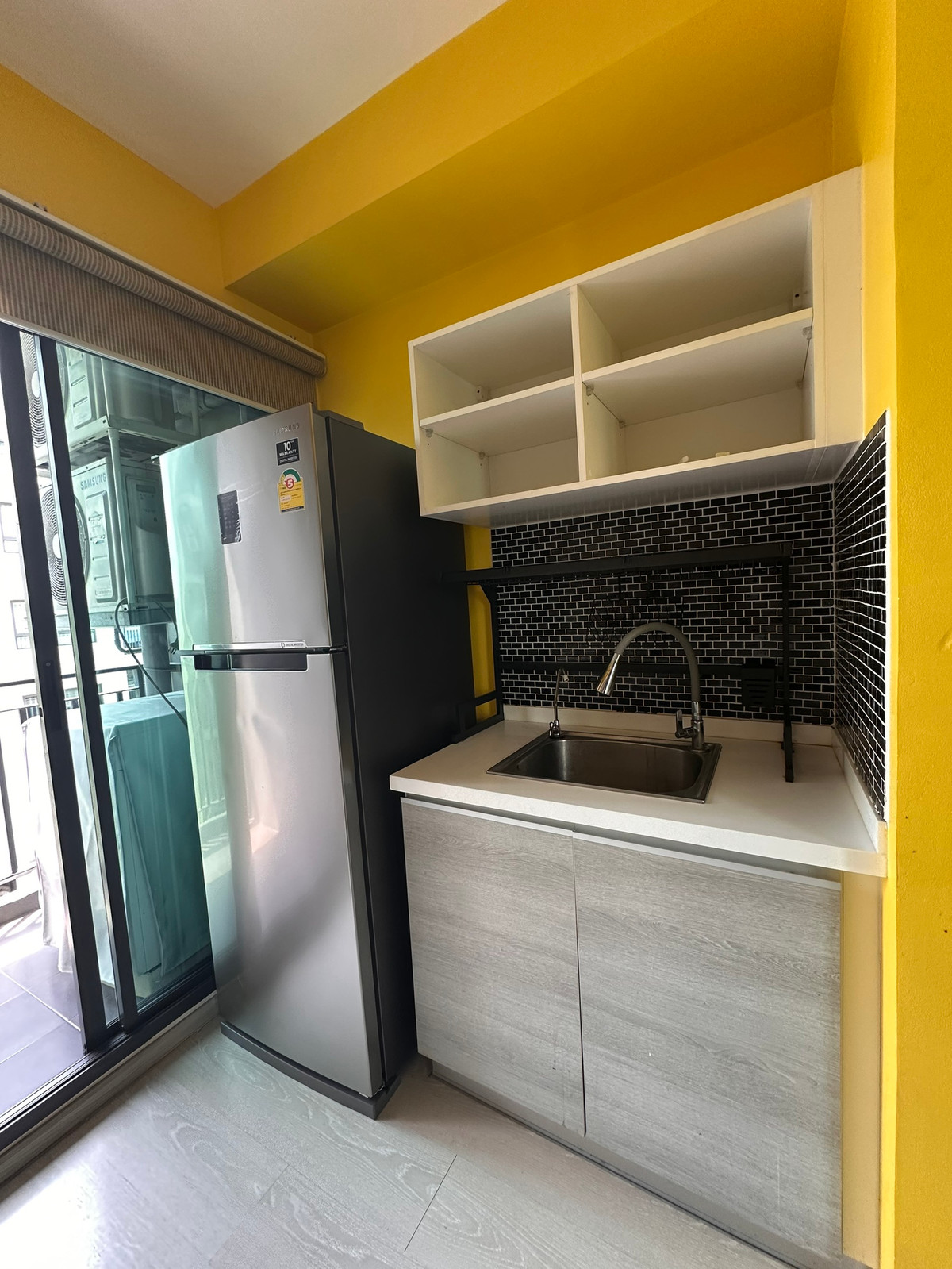 For SaleCondoVipawadee, Don Mueang, Lak Si : Urgent sale! Condo ready to move in, good location, Don Mueang-Songprapha, Grene Condo, Don Mueang-Songprapa, near Red Line Don Mueang / MRT Si Rat, corner room, 5th floor, size 34 sq m. Free common fees for the first year.