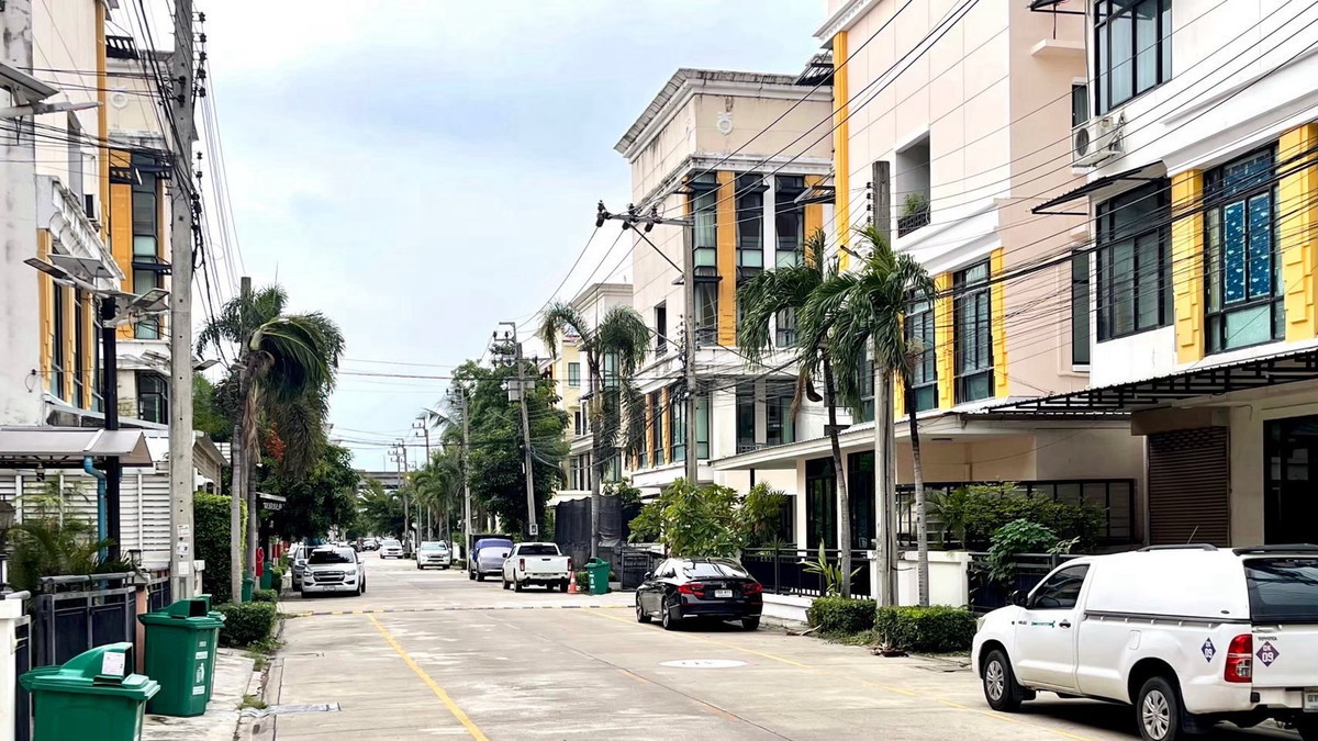 ให้เช่าโฮมออฟฟิศบางนา แบริ่ง ลาซาล : โฮมออฟฟิต 4 ชั้น ตกแต่งสวยงาม ให้เช่า ย่านบางนา ใกล้ตลาดเซฟวันโก บางนา