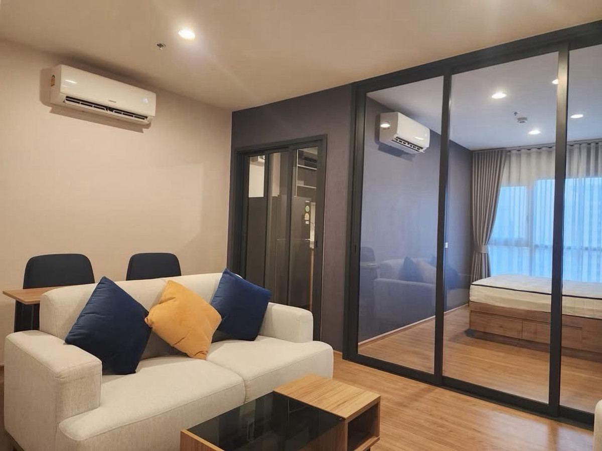 For RentCondoLadprao, Central Ladprao : 🔥HOT🔥 Condo for rent The Line Vibe 
Opposite Central Ladprao | 🔥21,000.- baht/month LINE : @area211 (with @ in front)
🚈 Near 2 BTS lines 🟢BTS Five Intersection 🔵MRT Phahon Yothin