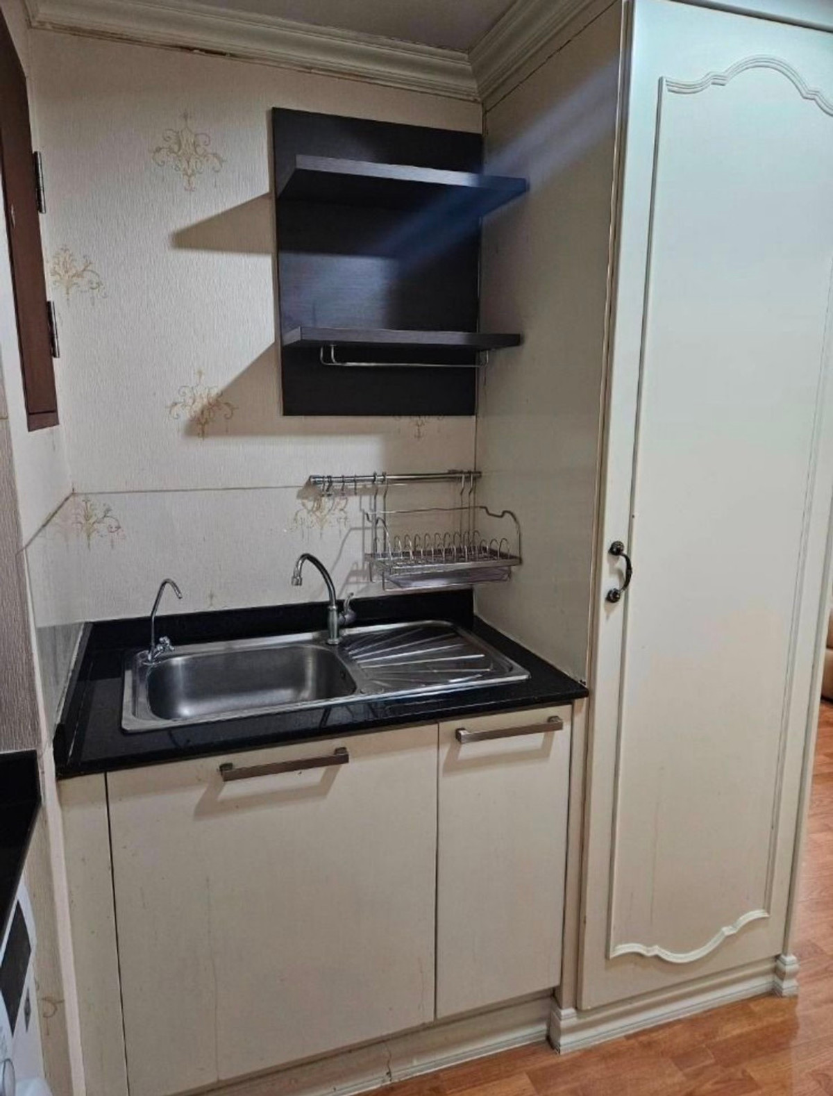 For RentCondoRatchadapisek, Huaikwang, Suttisan : 🏡 Big room, hard to find! The Kris 1, spacious room, very good layout, ready to move in.