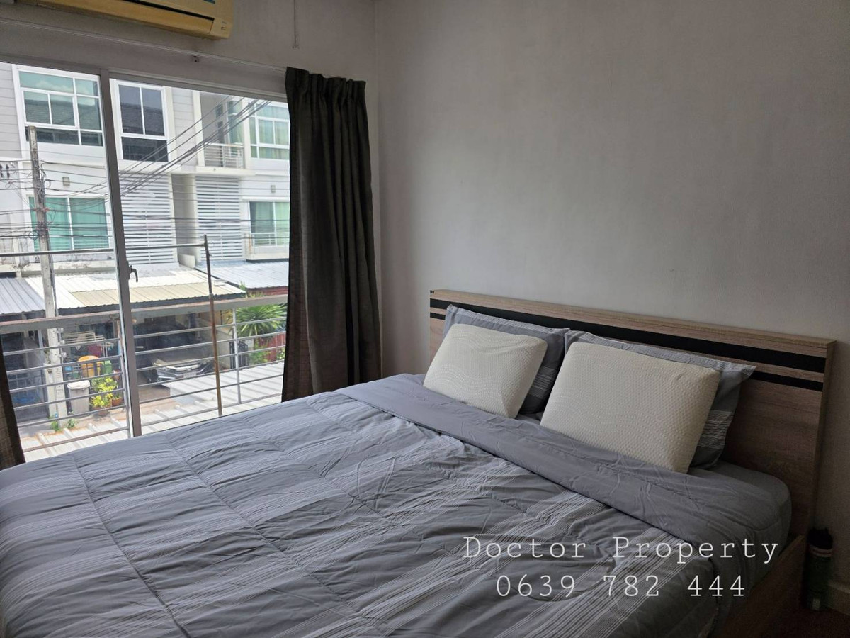 For RentTownhomeLadkrabang, Suwannaphum Airport : 🚗 Minutes to CBD & Airport – Prime Location Townhome 3 Storey Town Home for RENT in The Metro Rama9 – a 18.8 Sq.w. 3 bed 3 bath Fully Furnished & Move-in Ready.
