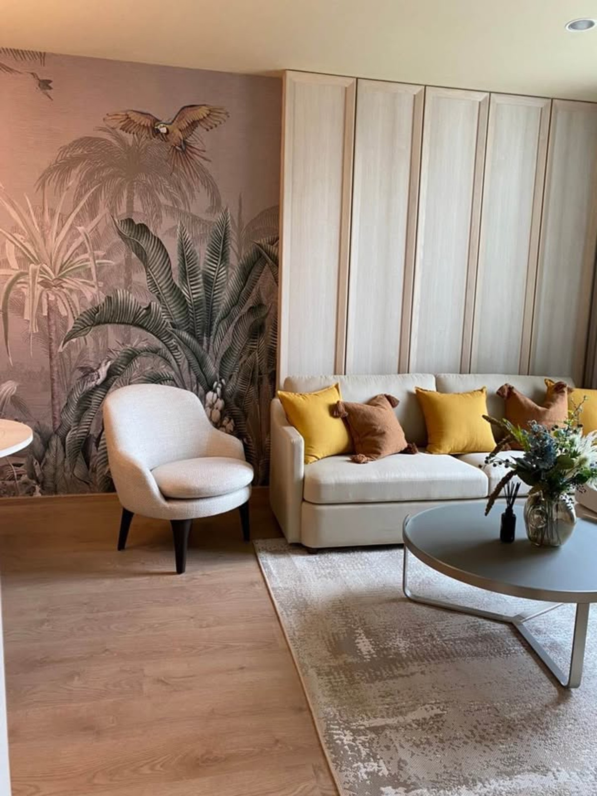 ให้เช่าคอนโดสุขุมวิท อโศก ทองหล่อ : ᚱ ให้เช่า คอนโด 🔥2 ห้องนอน 68 ตร.ม.🔥 Noble Recole Sukhumvit 19 ชั้น 12A ✅ ใจกลางอโศก ใกล้ BTS และ MRT