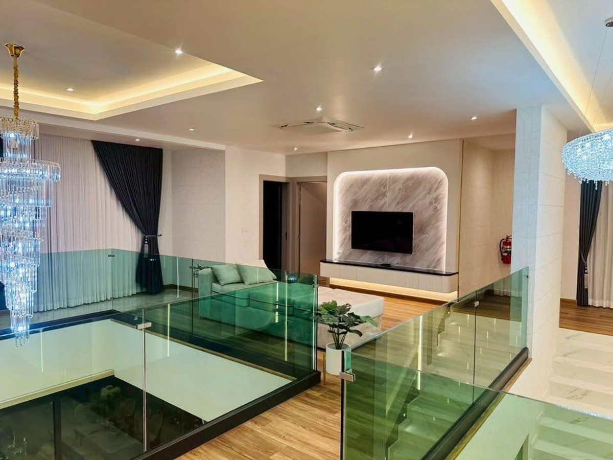 For RentPattaya, Bangsaen, Chonburi : Luxurious pool villa house for rent Near Jomtien Beach, Pattaya