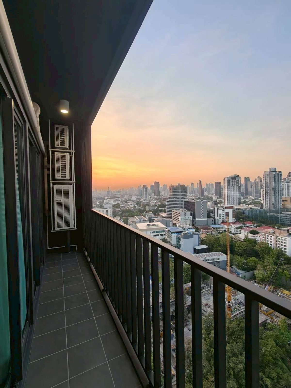 ให้เช่าคอนโดคลองเตย กล้วยน้ำไท : Line @assetcorner Welcome Co มีห้องว่างใหม่ทุกเดือน 1 Bed/ 1 Bed Plus/ 2 Bed