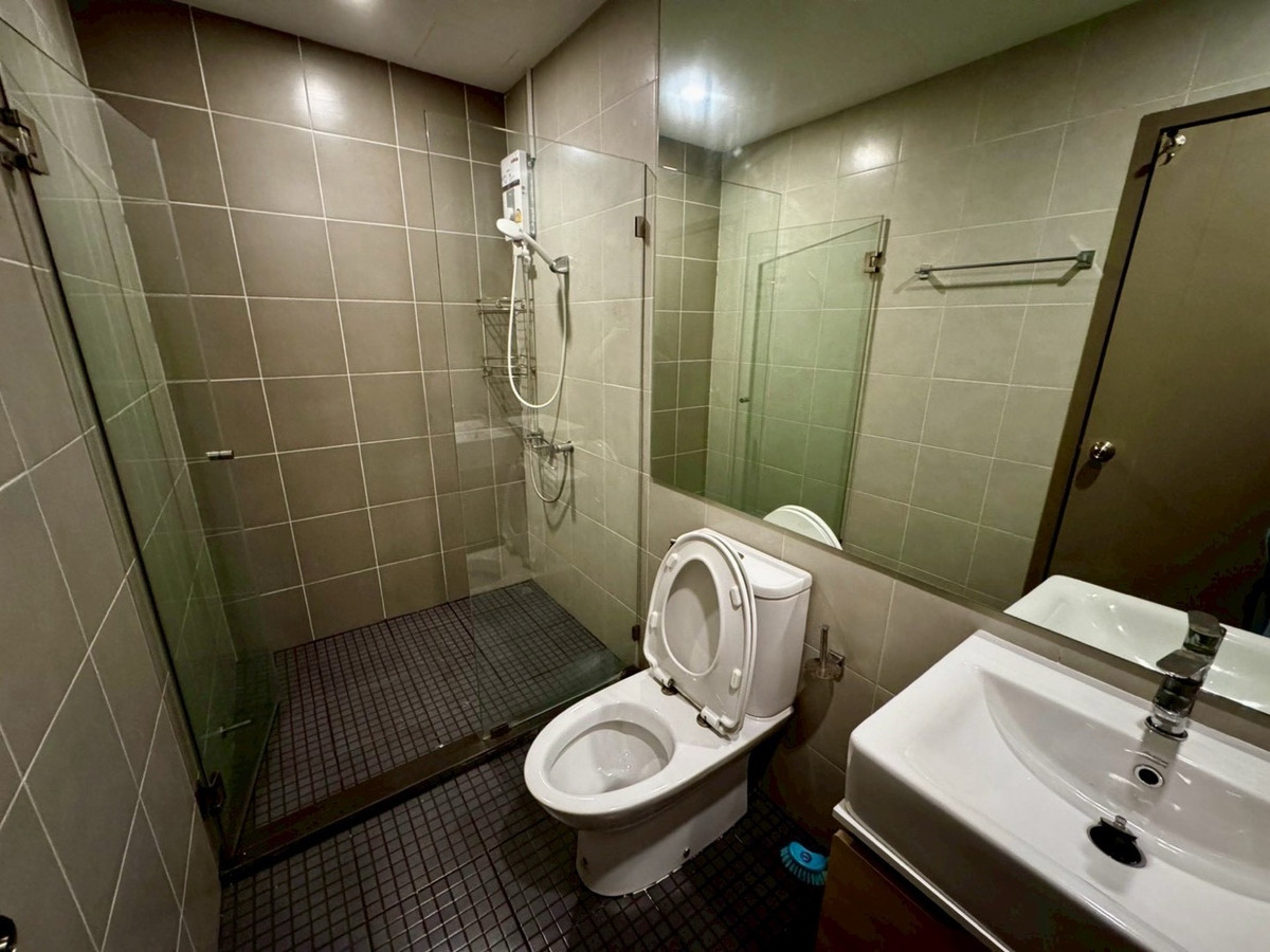 For RentCondoBangna, Bearing, Lasalle : 🏢 For rent Ideo O2 – Building A, swimming pool view.
💰 Rent 26,000 baht/month (negotiable)