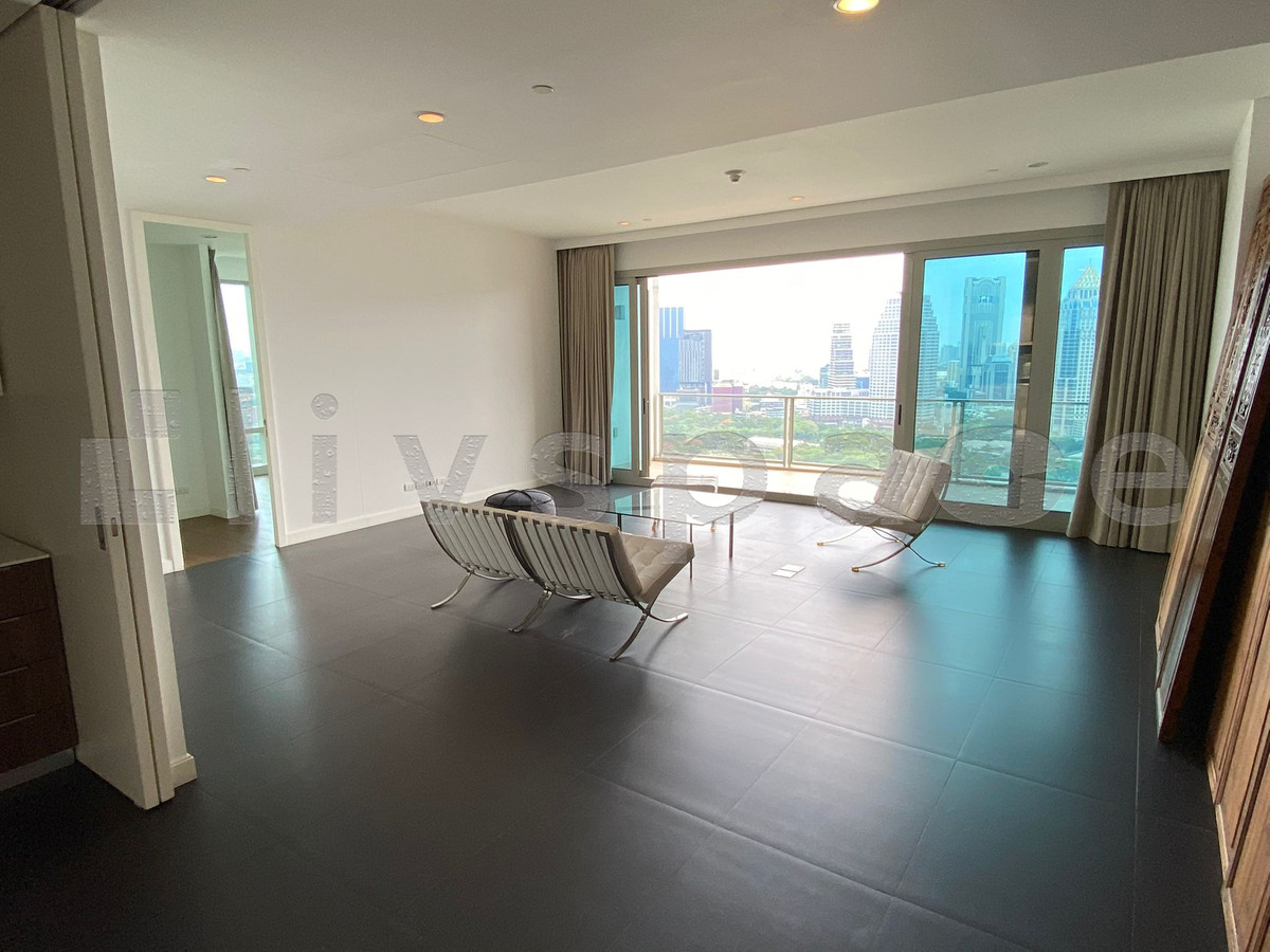 For RentCondoWitthayu, Chidlom, Langsuan, Ploenchit : ▚ LI110ツ FOR RENT: 185 Rajadamri 3BR 200sqm. 180K ✨ Stunning Lumpini Park View, High Floor, Unfurnished & Great Price 🏙️