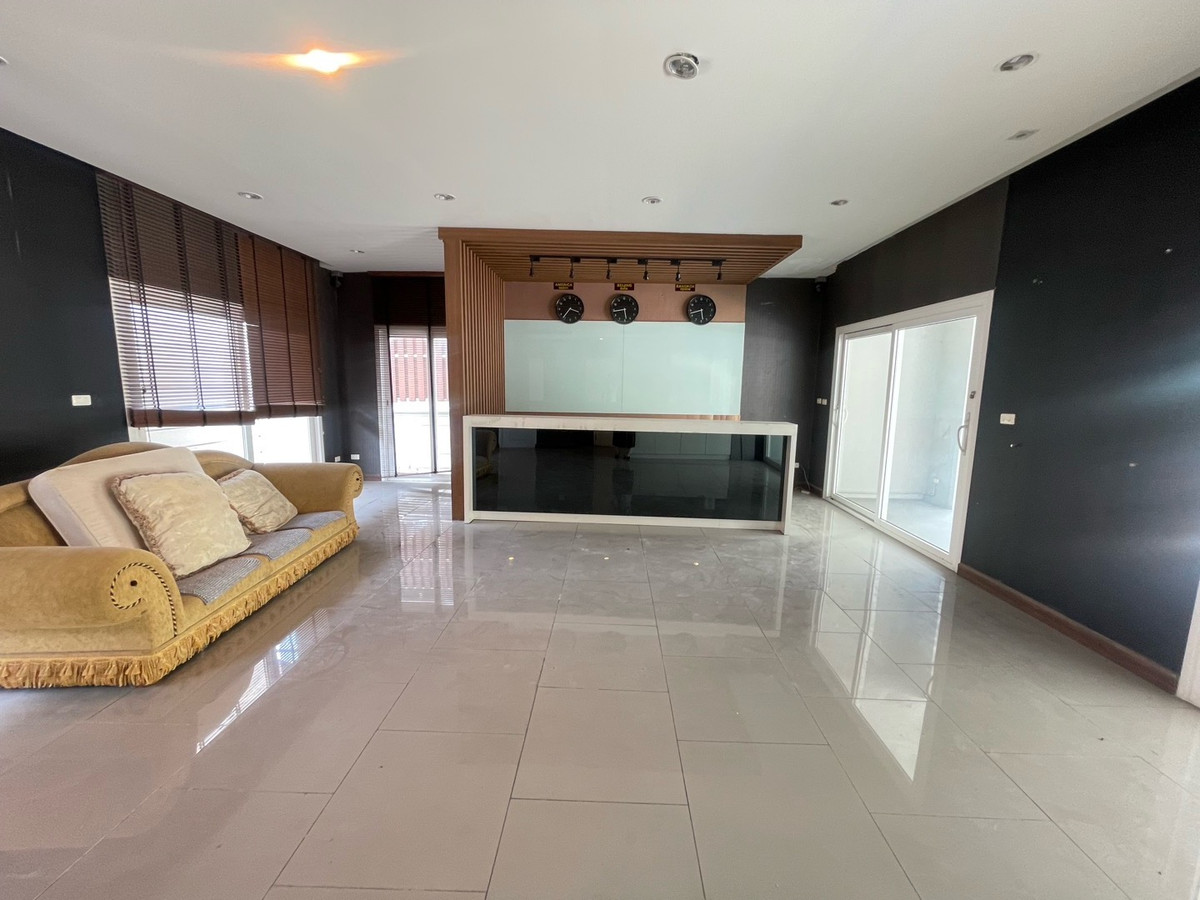 For RentHome OfficeSamut Prakan,Samrong : Premium Home Office for Rent: The Terminal Suvarnabhumi
The Ultimate Strategic Location for Logistics, Import-Export, and Modern Enterprises!