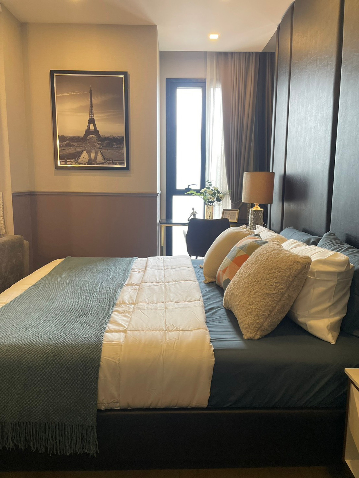 ให้เช่าคอนโดสุขุมวิท อโศก ทองหล่อ : Ashton Asoke, Available For Rent, Modern Luxury Style, Near MRT, Available For Rent now