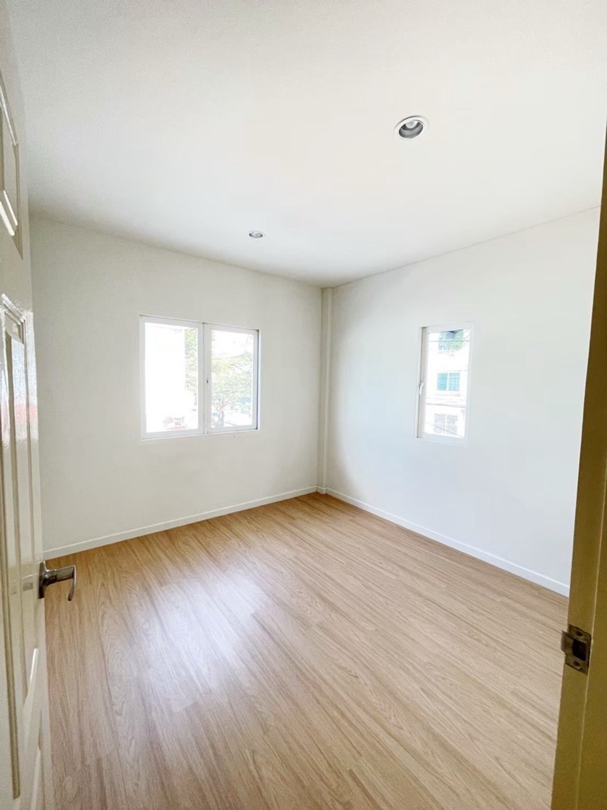 ให้เช่าทาวน์โฮมวิภาวดี ดอนเมือง หลักสี่ : Ⓜ️ให้เช่าทาวโฮมส์ 2 ชั้น มบ.เมอร์ริทแกรนด์ 2   ถ.เทิดราชัน 1  ใกล้ดอนเมือง