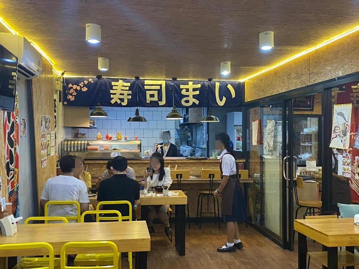 เซ้งร้านค้า/ตลาดนัดพุทธมณฑล ศาลายา : เซ้งร้าน ซูชิมั้ย ถนนพุทธมณฑล สาย 2  บ่อน้ำมันพลาซ่า ติดถนนใหญ่ มีที่จอดรถสะดวก