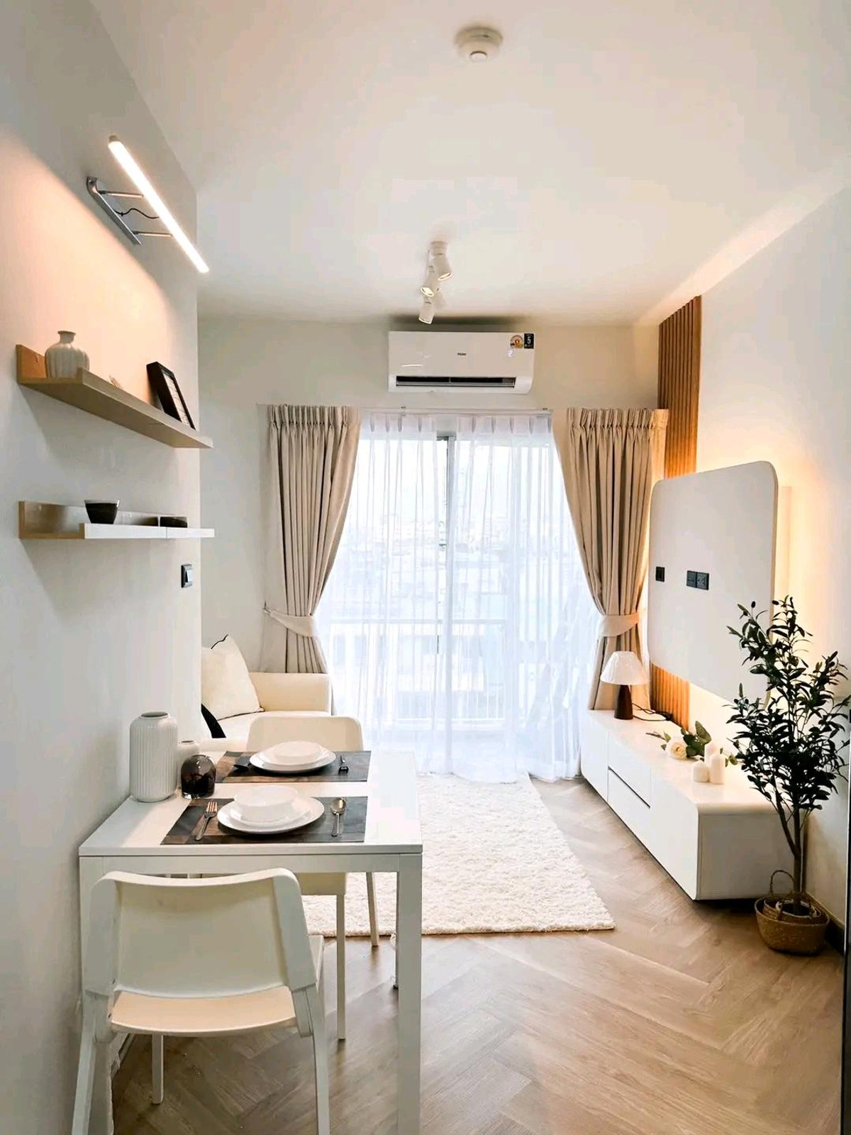 For SaleCondoRama9, Petchburi, RCA : 69 04 450
Condo for sale A Space Asoke-Ratchada.