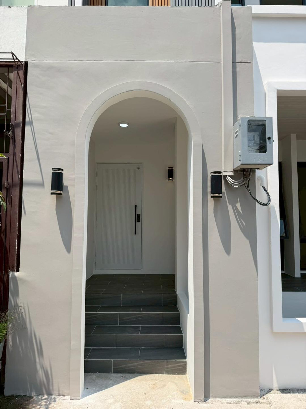 ขายคอนโดอ่อนนุช อุดมสุข : FOR SALE Townhome สุขุมวิท 101 4.5 ชั้น พร้อมลิฟต์ ราคาดีมาก