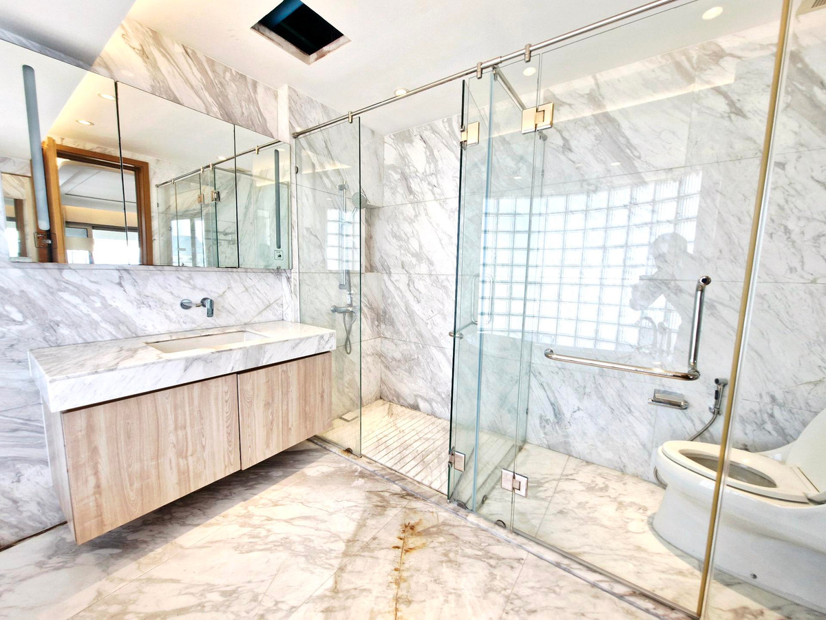 For SaleCondoSukhumvit, Asoke, Thonglor : (For Sale🔥) 📍 Le Raffine Sukhumvit24 : 3+1B5B 371sq.m. | Spacious 3 BR with private pool🌊 | 🚅 BTS Phromphong