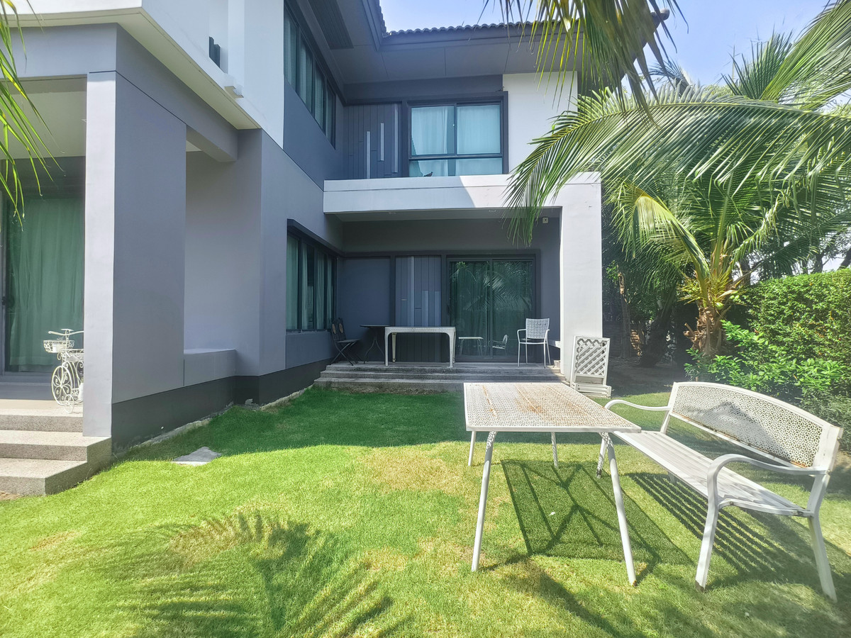 For SaleHouseBangna, Bearing, Lasalle : Single house for sale, corner plot next to the garden, best price, has a bedroom on the ground floor. Beautifully decorated and ready to move in. Burasiri Village Wongwaen-On Nut, 4 bedrooms, 4 bathrooms, 10 minutes to the motorway and Suvarnabhumi Airpor