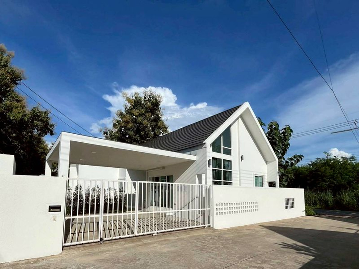 Chiang Mai : Private Pool Villa near Maejo University, Sansai, Chiang Mai, Peaceful & Private, Resort-Style Living.