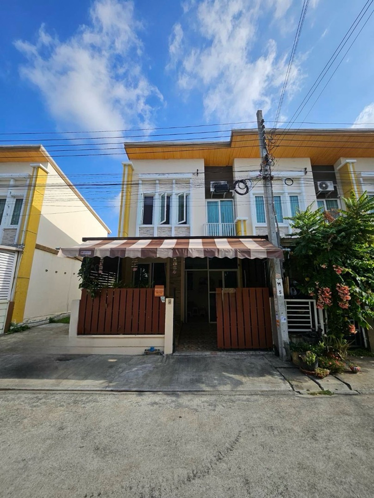 ให้เช่าทาวน์โฮมลาดกระบัง สุวรรณภูมิ : 🌟ปล่อยเช่า🌟Golden Town อ่อนนุช-ลาดกระบัง
