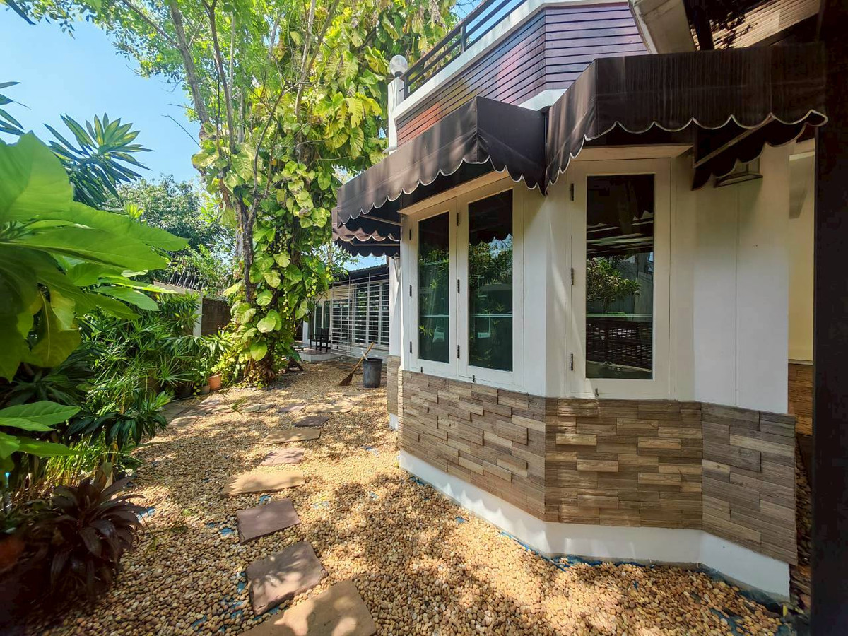 ขายบ้านลาดกระบัง สุวรรณภูมิ : 🏡 ขายบ้านเดี่ยว หมู่บ้านมัณฑนา วงแหวน-พระราม 9 บ้านสวย บรรยากาศร่มรื่น สไตล์บ้านสวน พื้นที่ใหญ่ หาไม่ได้แล้ว!