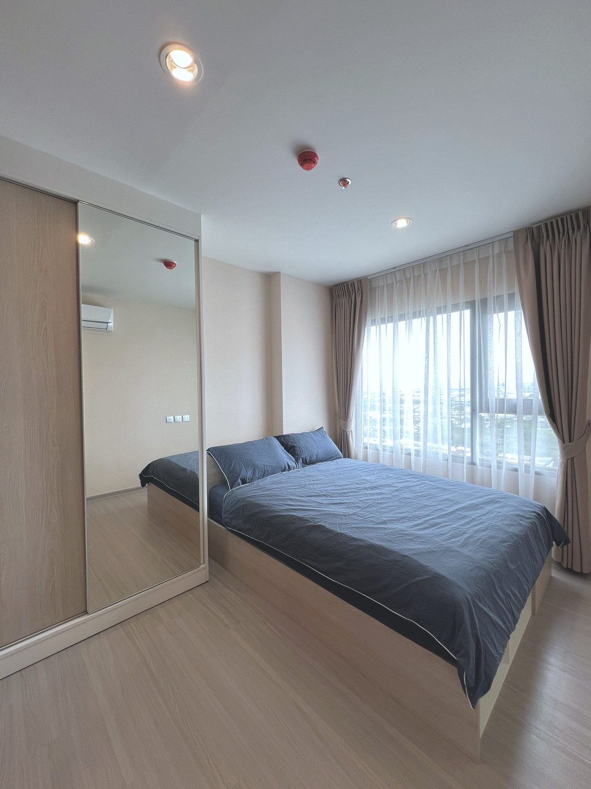 For RentCondoSamut Prakan,Samrong : 💥ST-10571💥Aspire Erawan Prime👉Line : @wincondo