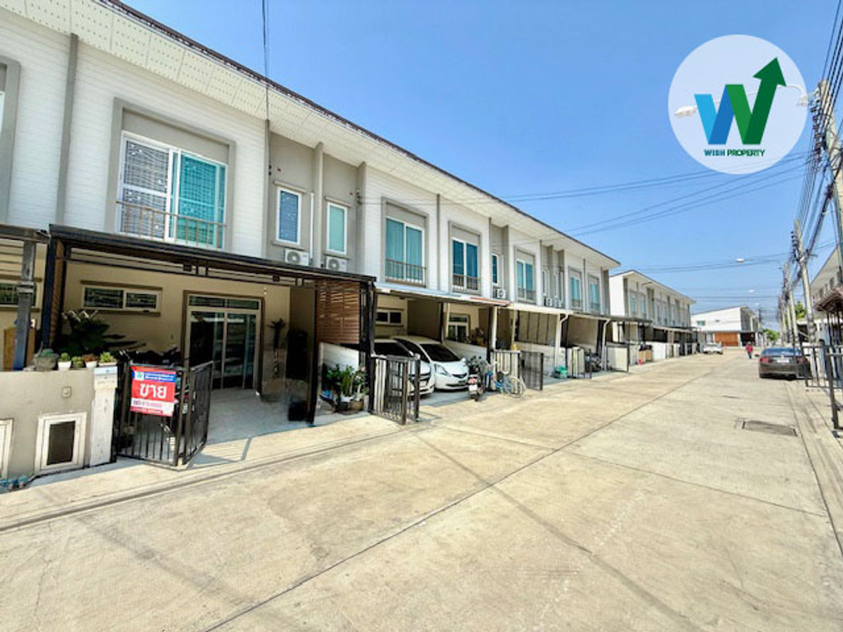 ขายทาวน์โฮมสมุทรปราการ สำโรง : ขายบ้านใกล้สนามบิน คิว ดิสทริค บางนา-กิ่งแก้ว 2 ที่จอดรถ สภาพใหม่ ต่อเติมพร้อมอยู่ ใกล้สระว่ายน้ำ ฟิตเนส มอเตอร์เวย์ 