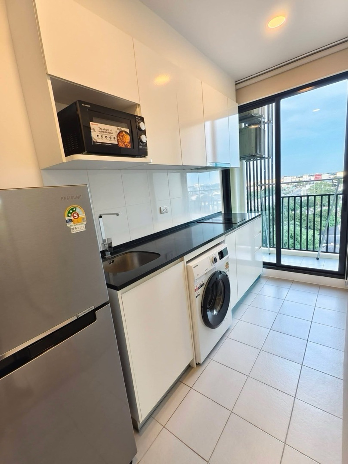 ให้เช่าคอนโดเกษตรศาสตร์ รัชโยธิน : 🔥🏙️ ลดราคาพิเศษ | ใกล้ ม.เกษตร + มีรถรับส่ง BTS | Chewathai Kaset-Nawamin 🚄💖