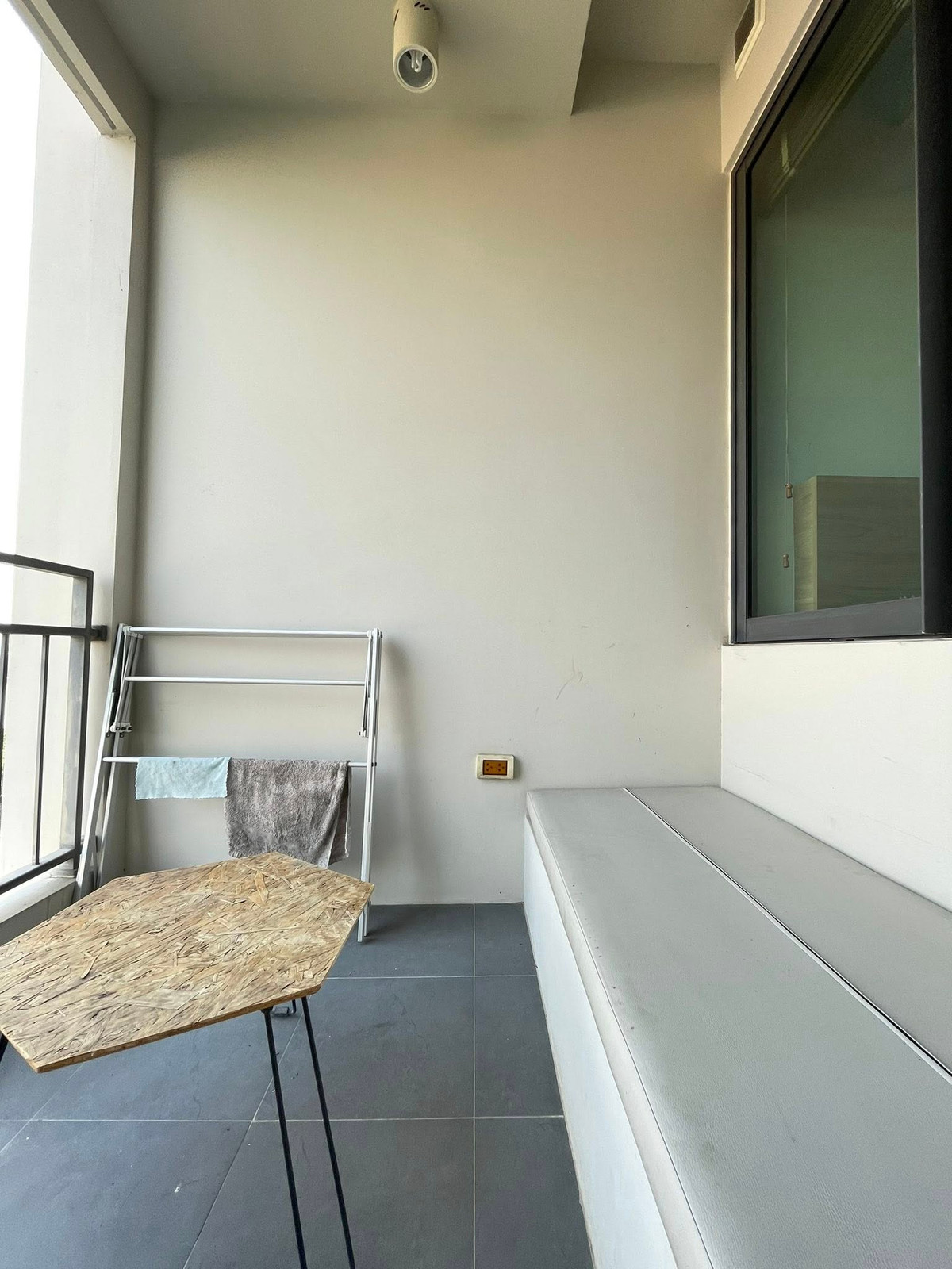 ให้เช่าคอนโดพระราม 3 สาธุประดิษฐ์ : ห้องใหม่ ไม่เคยปล่อยเช่าเลย เช่า 1 ห้องนอน 1 ห้องน้ำ ยู ดีไลท์ เรสซิเดนซ์ ริเวอร์ฟรอนท์ พระราม 3 