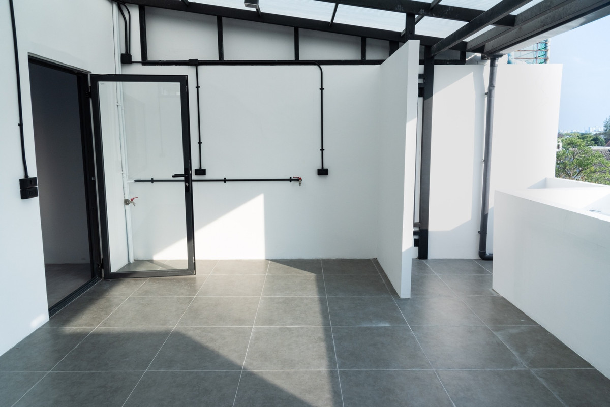 ให้เช่าอาคารพาณิชย์บางนา แบริ่ง ลาซาล : โฮมออฟฟิศ ปรับปรุงใหม่ พร้อมขาย/ให้เช่า – สุขุมวิท ย่านบางนา