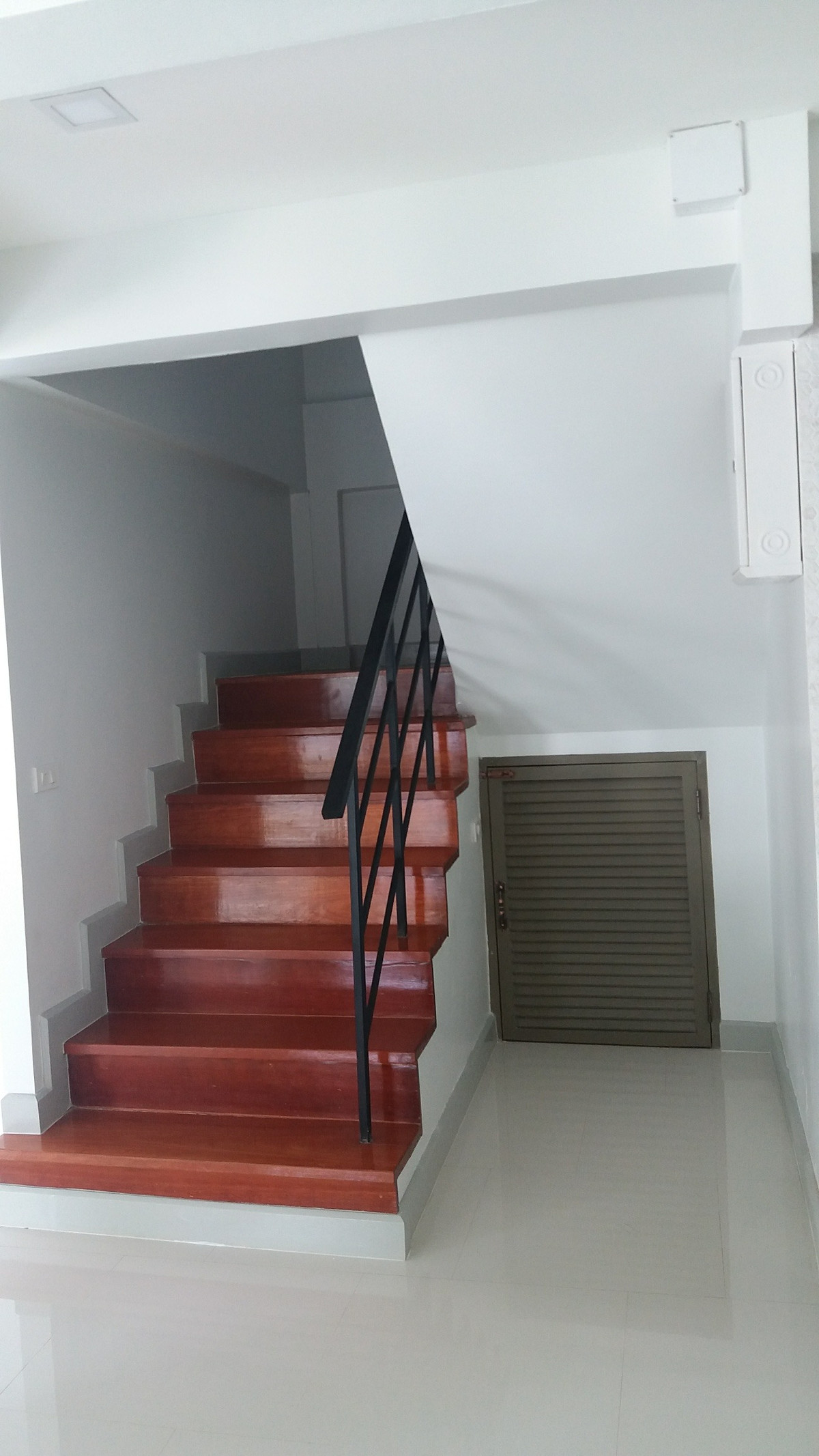 For SaleHouseKaset Nawamin,Ladplakao : Maneeya Village / 2 bedrooms (sold with tenant), Maneeya Village / 2 Bedrooms (FOR SALE) MNT006