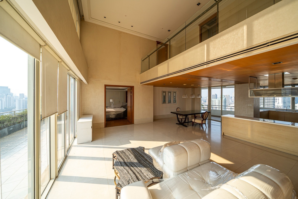 ขายคอนโดสุขุมวิท อโศก ทองหล่อ : Pet friendly 🐈🐶 One of A Kind ❤️Hampton Thonglor 10  415 sqm 🔥 ULTRA LUXURY PENTHOUSE IN THONGLOR 🔥
Rare Unit | Massive Space | Prime Location