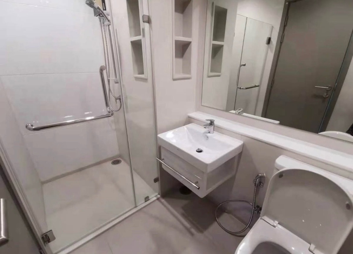 ให้เช่าคอนโดพระราม 9 เพชรบุรีตัดใหม่ RCA : Life Asoke Rama 9 