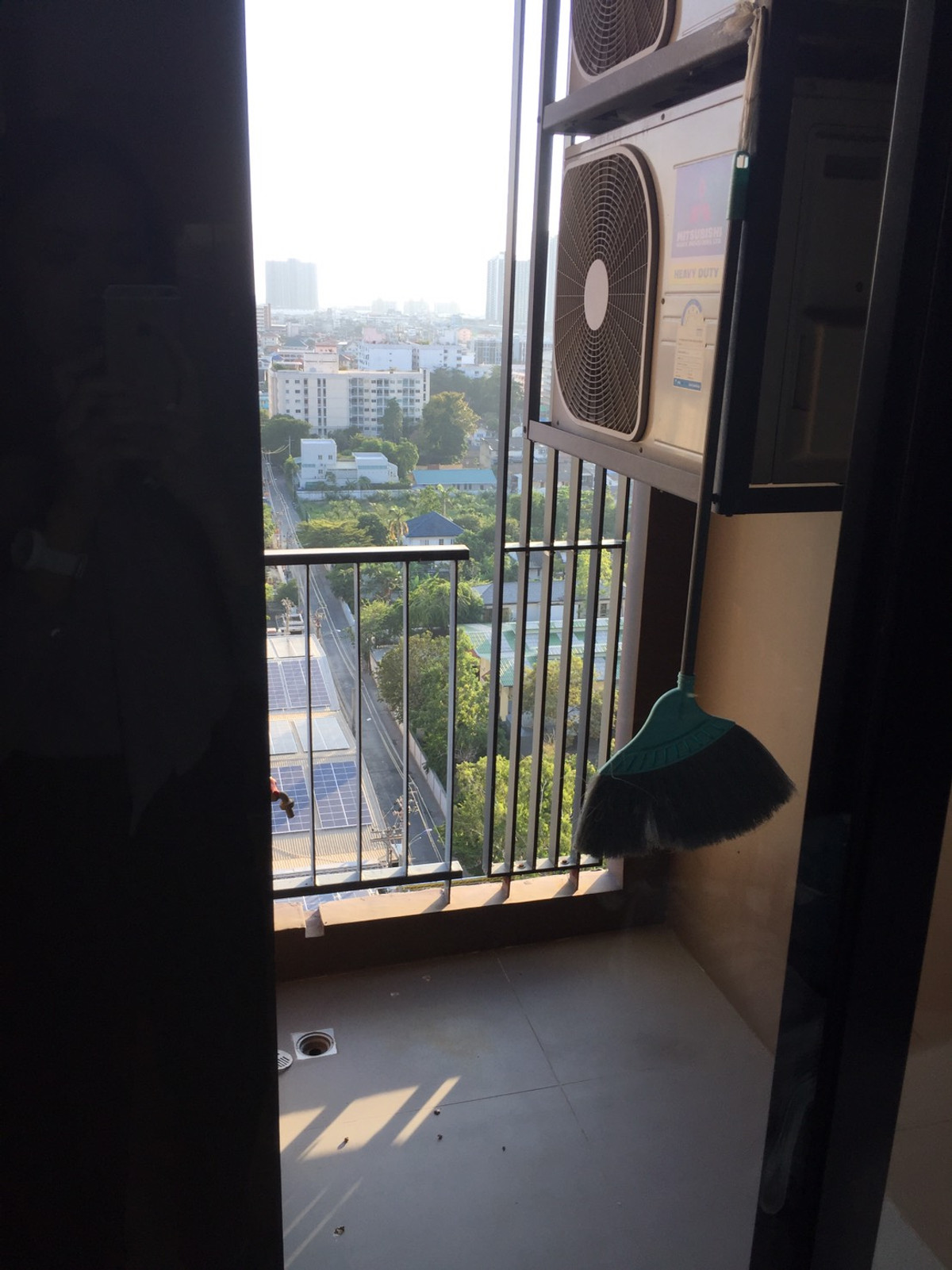 ขายคอนโดบางนา แบริ่ง ลาซาล : ปล่อยขายห้องคอนโด The Gallery ชั้นที่ 16 ขนาด 29.64 ตรม. ใกล้ BTS แบริ่ง