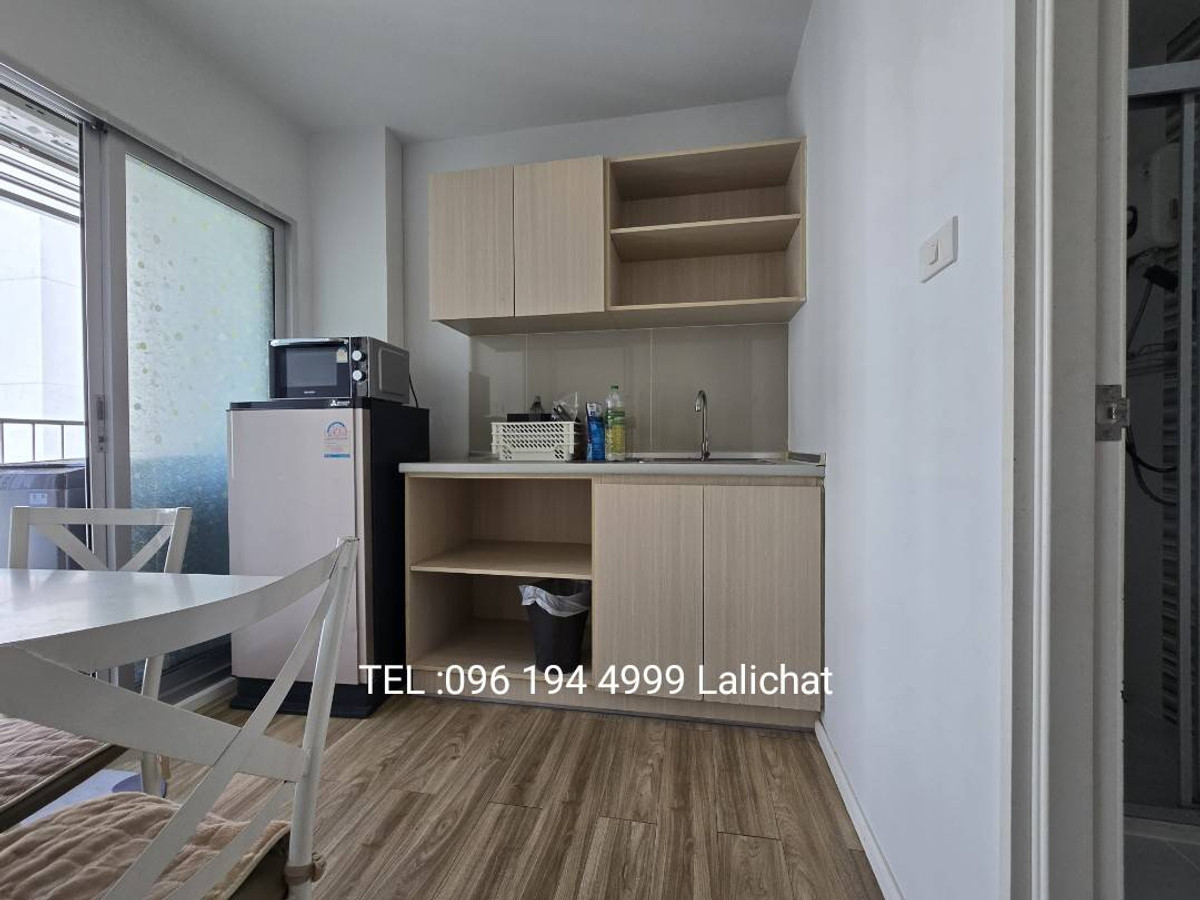 For RentCondoRathburana, Suksawat : For rent, ISSI Condo Suksawat (ISSI SUKSWAT), size 25 sq m., 20th floor, 1 bedroom, 1 bathroom, swimming pool view, near Bangpakok Witthayakhom School. Big C Bang Pakok, Sila Market and MRT Bang Pakok in the near future.