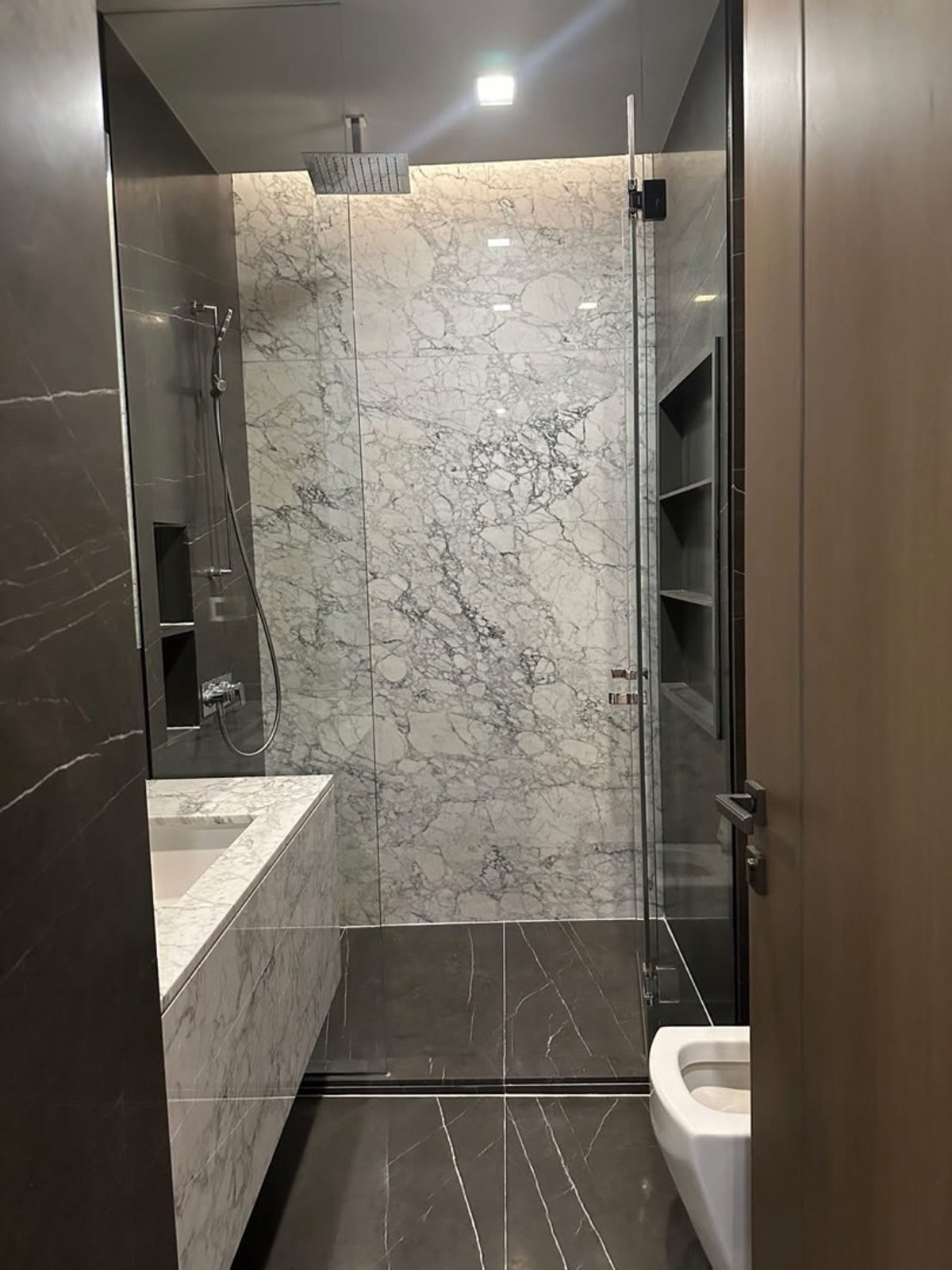 ให้เช่าคอนโดสุขุมวิท อโศก ทองหล่อ : The Mononymument ทองหล่อ ว่างสำหรับเช่า/ขาย