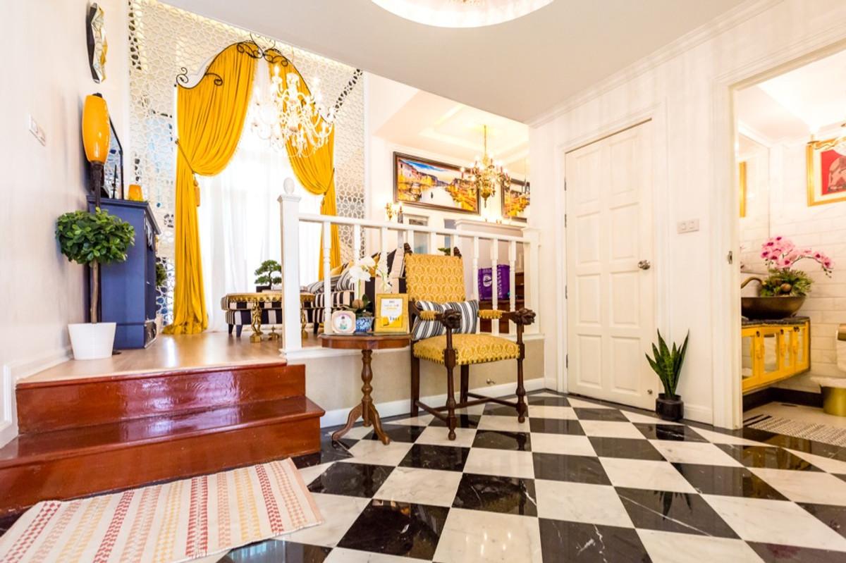 ให้เช่าทาวน์โฮมเลียบทางด่วนรามอินทรา : ทาวน์โฮม 4 ชั้น ตกแต่งสวยงาม พร้อมเฟอร์นิเจอร์ ให้เช่า ย่านรามอินทรา-ประดิษฐ์มนูธรรม ใกล้แม็คโคร ฟู้ดเซอร์วิส ประดิษฐ์มนูธรรม เพียง 400 เมตร