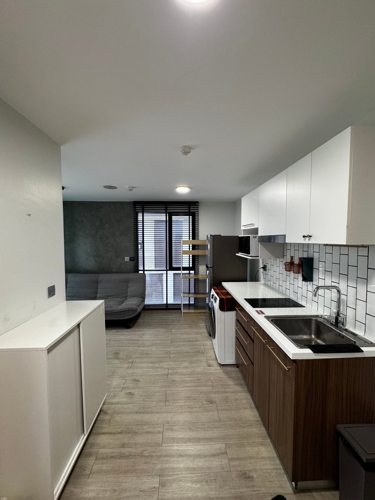 ขายคอนโดโชคชัย4 ลาดพร้าว71 : ขายคอนโด ห้องหัวมุม!! ใกล้ รถไฟฟ้า สถานีโชคชัย 4 ยินดีให้คำปรึกษา จองก่อนได้ก่อน✨แอทโมท ลาดพร้าว 71