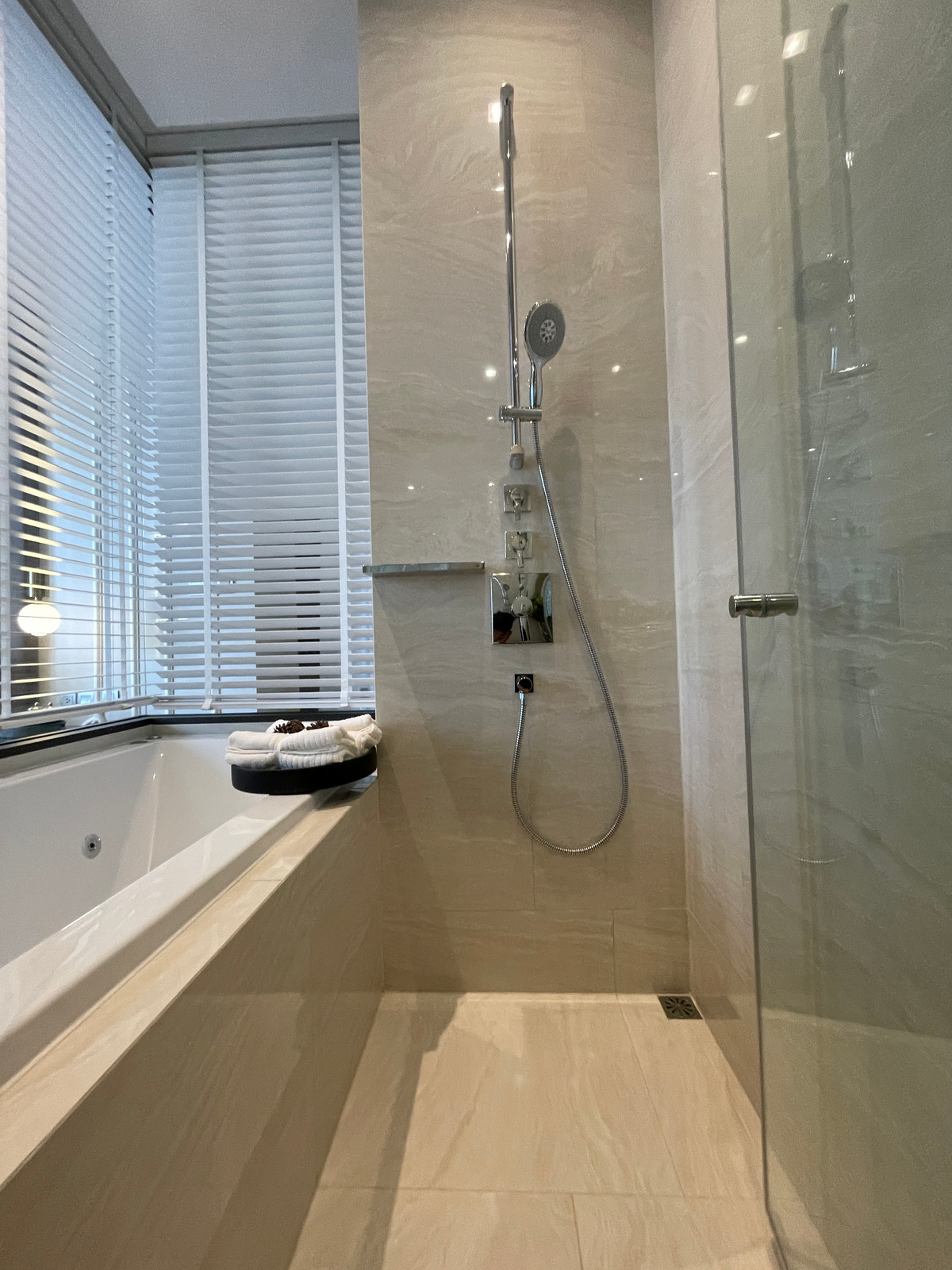 For SaleCondoSilom, Saladaeng, Bangrak : For sale✨ ASHTON SILOM: The Ultimate Legacy on Silom Road – 1BR XL (50.33 sq.m.) Condo that is more than just a residence, but is the 