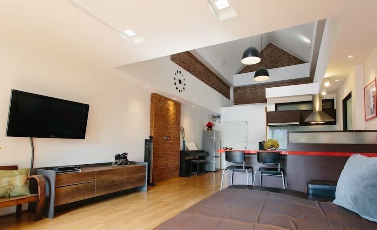 ให้เช่าคอนโดสุขุมวิท อโศก ทองหล่อ : ห้องว่างให้เช่าด่วน : Young Place ซอย ประสานมิตร (สุขุมวิท 23) สนใจต่อรองราคาแอดไลน์ @condo168 (มี @ ข้างหน้าด้วยนะคะ)