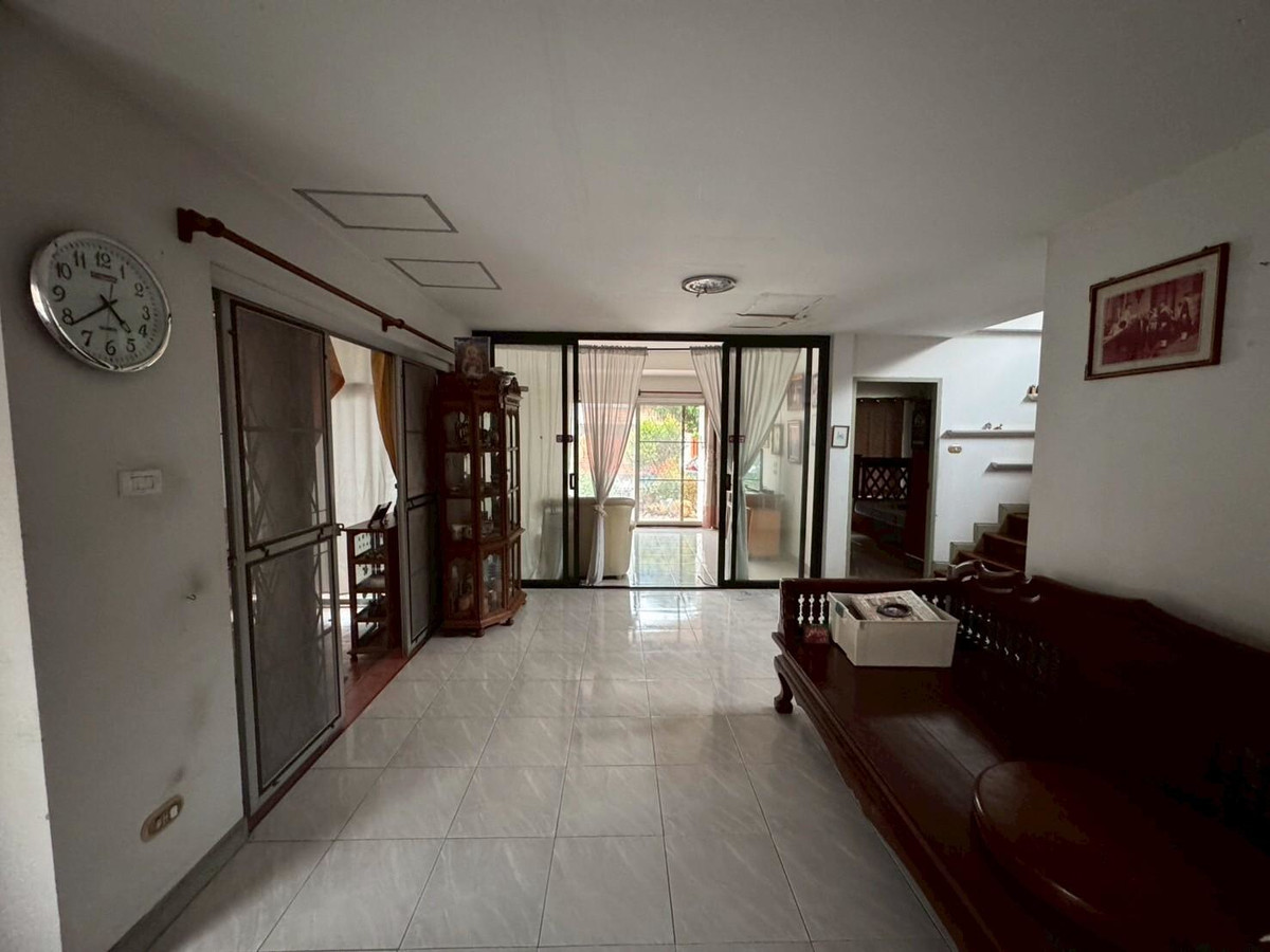 ขายบ้านพัทยา บางแสน ชลบุรี สัตหีบ : ขายด่วน !!! Rare Item บ้านเดี่ยวที่ดินใหญ่สะใจ 83 ตร.ว ทำเลทองใกล้บางแสน-หนองมน หมู่บ้านคันทรี่ปาร์ค ชลบุรี (บางแสน-ห้วยกะปิ) ราคานี้หาไม่ได้แล้ว !!