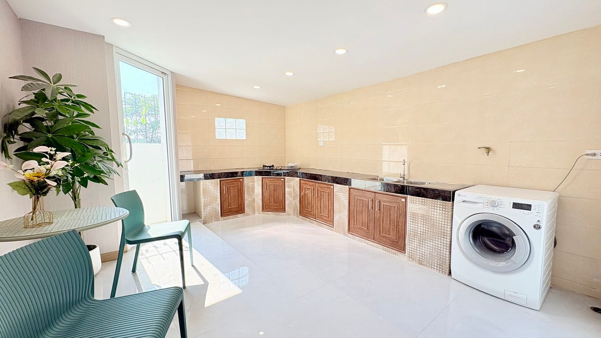 ขายพัทยา บางแสน ชลบุรี สัตหีบ : Pool villa for sale Pattaya tropical village phase 1 