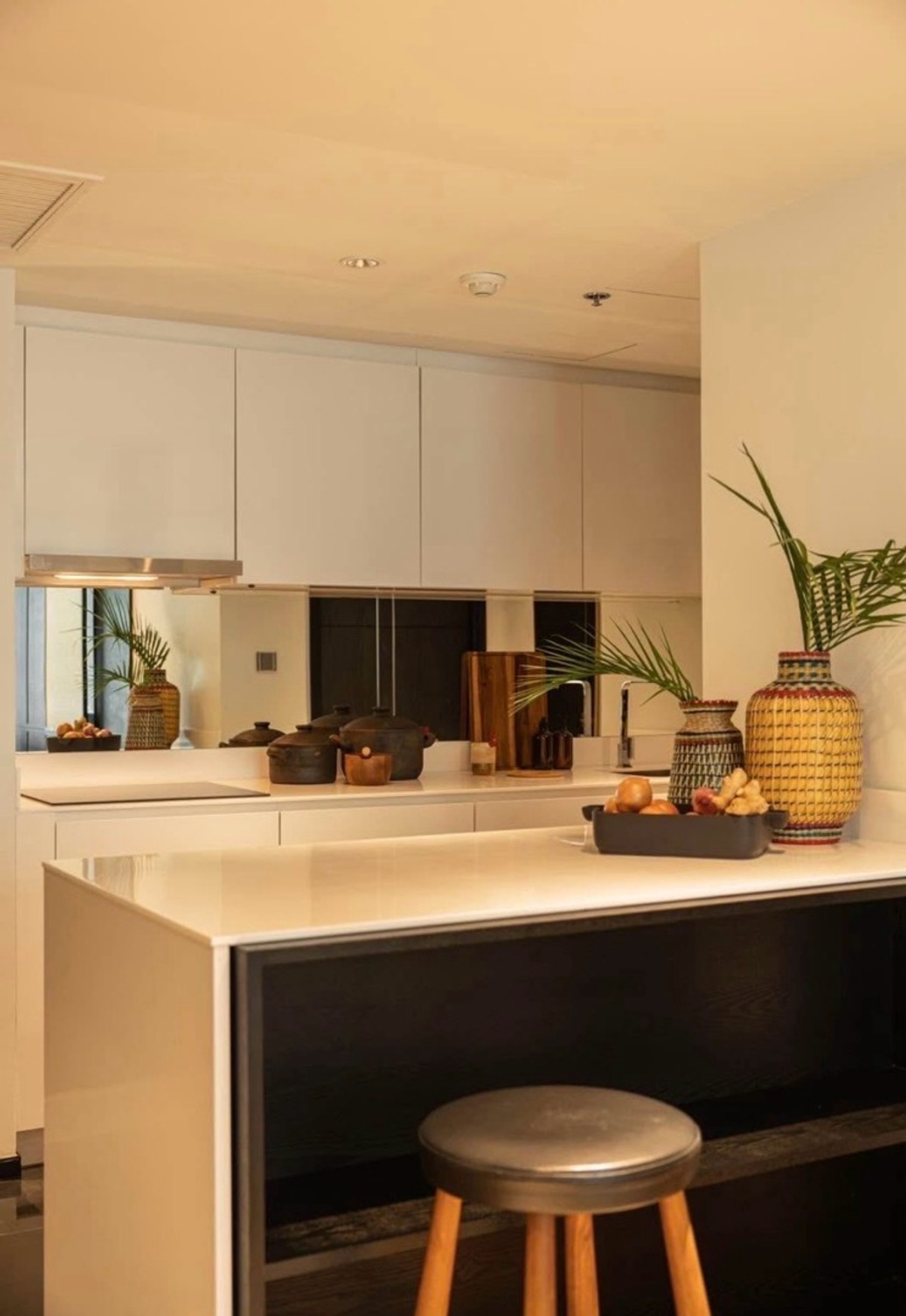 For RentCondoWitthayu, Chidlom, Langsuan, Ploenchit : The Private Residence Rajdamri 1bed 1bath 70 Sq.m. Only 55,000 per month 🏡