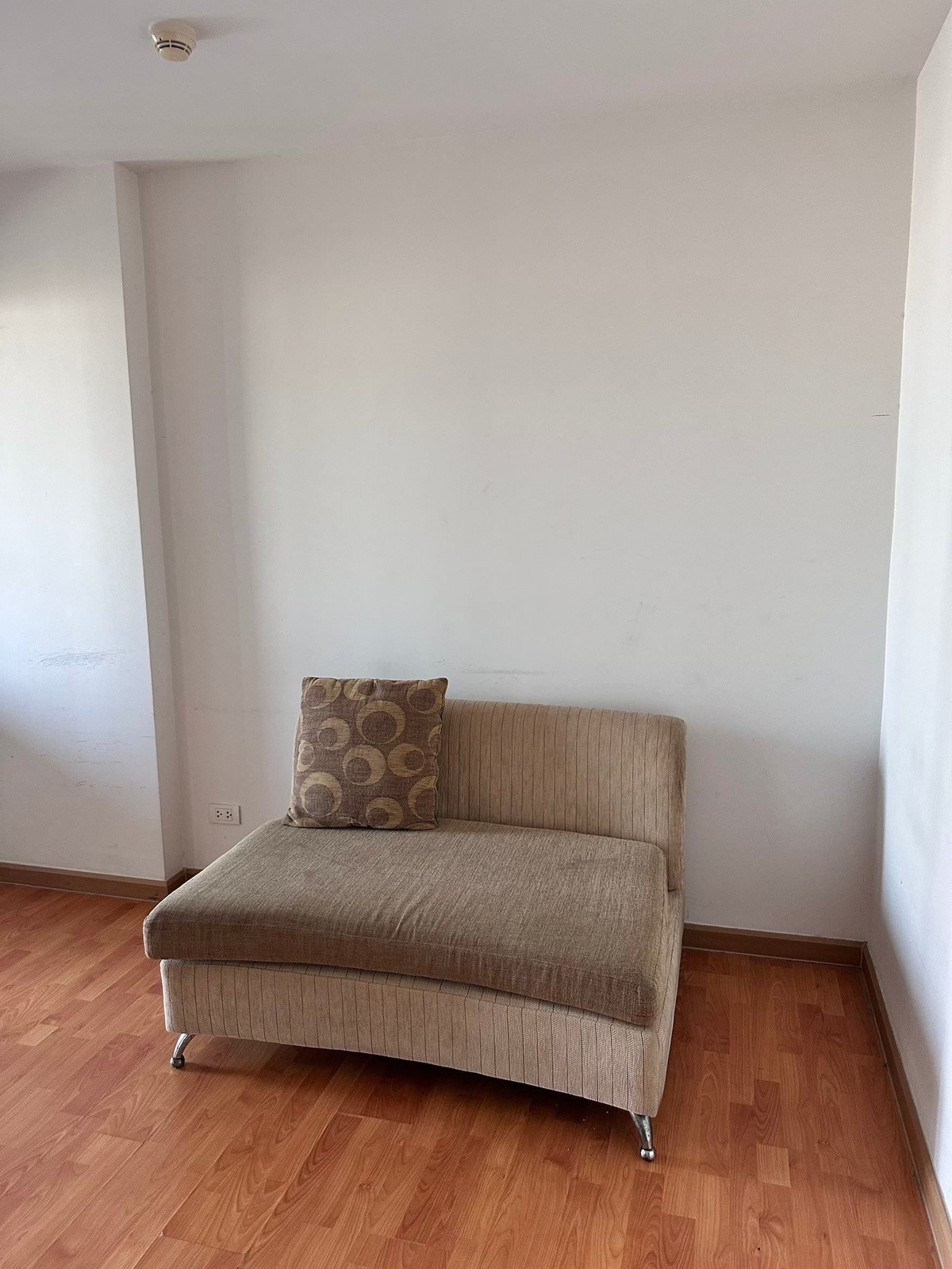 For RentCondoThaphra, Talat Phlu, Wutthakat : OMG2145  [ The President Sathorn - Ratchaphruek 1 ]  Large 1 Bedroom - Cheap RENT @ 1-Apr-26