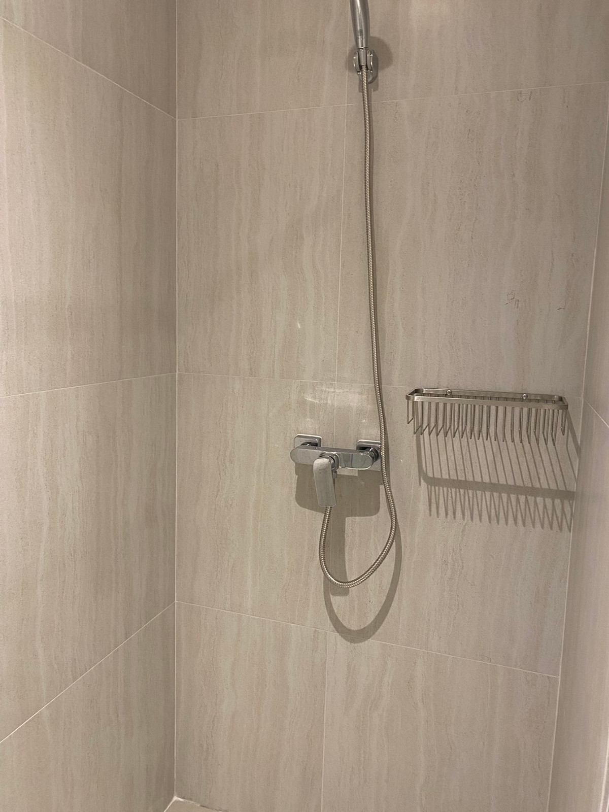 ให้เช่าคอนโดสีลม ศาลาแดง บางรัก : ให้เช่า Silom Grand Terrace ห้องกว้างอยู่สบาย 42 ตรม.ย่านศาลาแดง ทำเลดี เดินไป BTS ได้