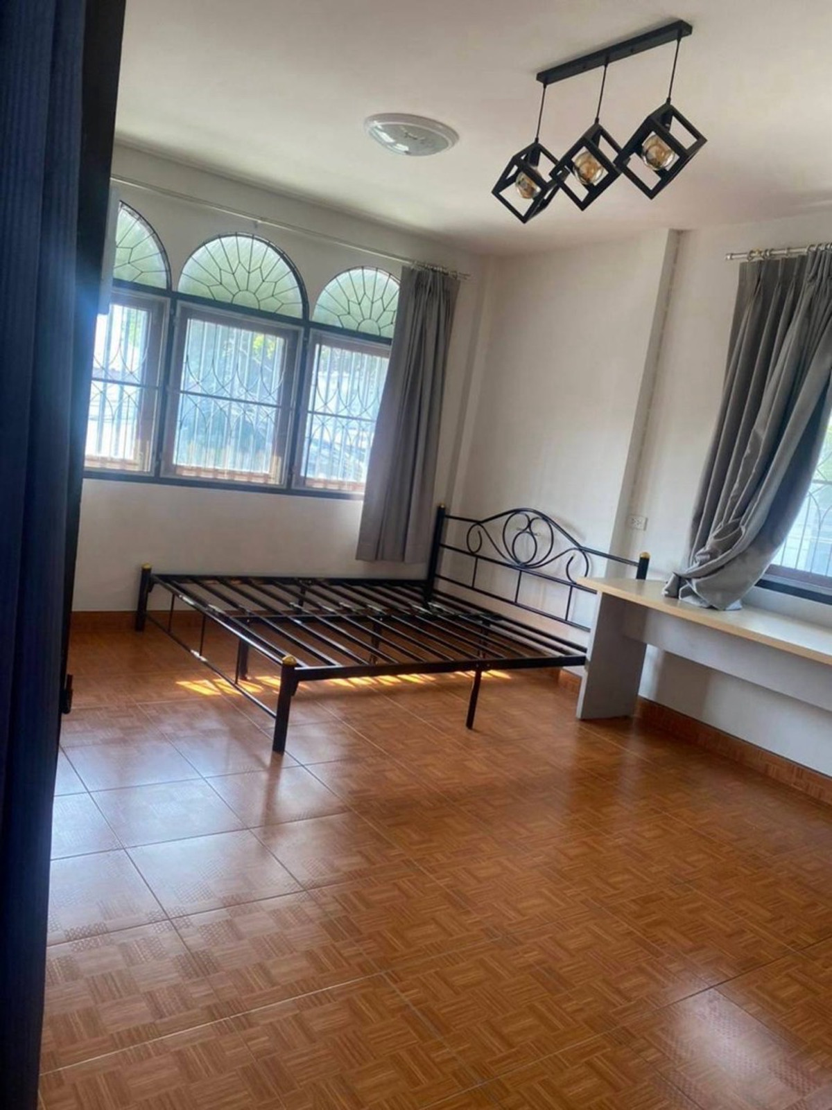 ให้เช่าบ้านโชคชัย4 ลาดพร้าว71 : 🏡ให้เช่าบ้าน 2 ชั้น โชคชัย 4 ซอย 76 มี 3 ห้องนอน 3 ห้องน้ำ 55 ตรว. บ้านหัวมุม (เงียบสงบ)  จอดรถภายในบ้านได้ 4-6 คัน🚗